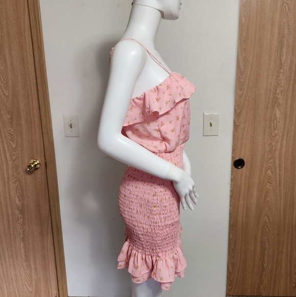 Row A spaghetti strap printed ruffle smocked mini dress size small - Picture 7 of 15